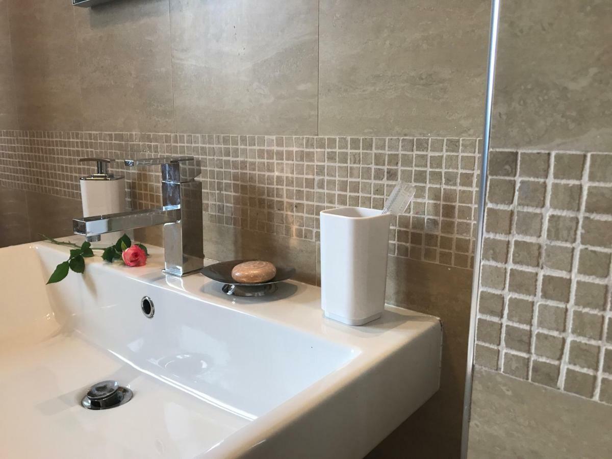 Linden Garden Apartment ポストイナ エクステリア 写真