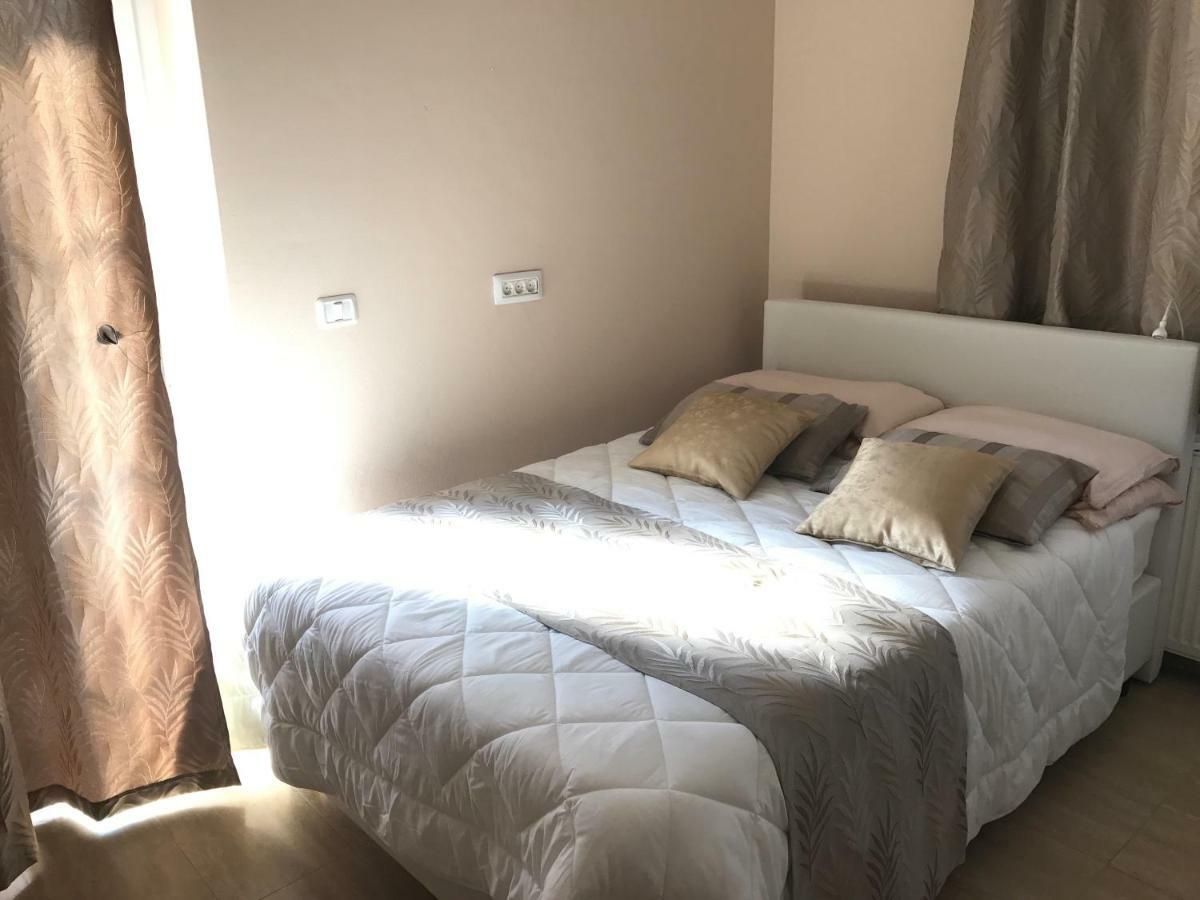 Linden Garden Apartment ポストイナ エクステリア 写真