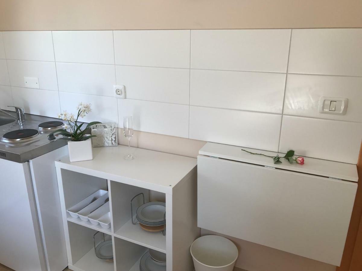 Linden Garden Apartment ポストイナ エクステリア 写真