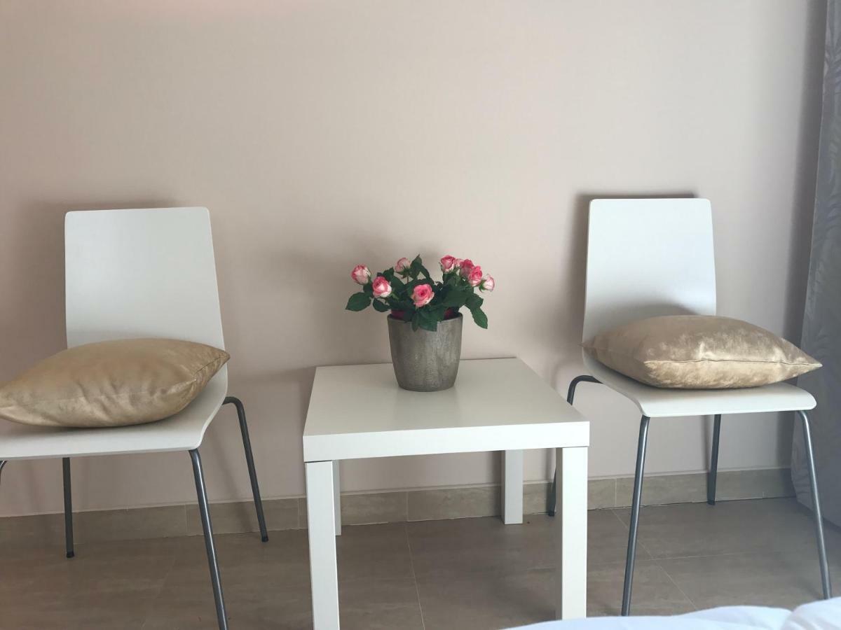 Linden Garden Apartment ポストイナ エクステリア 写真